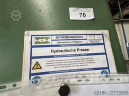 unbekannt 