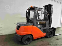 Toyota 40-8FD50N - TRIPLEX 5,5 m