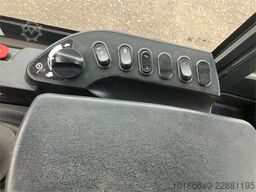 Komatsu WA200-8E0