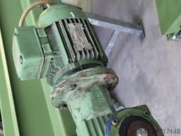 AXMANN L