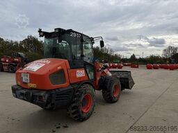 Kubota R065W