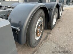 DAF XF530 8x2/4 SSC Chassis / Fahrgestell