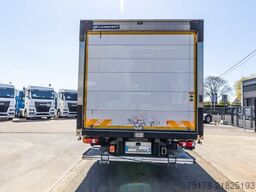 RENAULT D10 210 DXI +CARRIER SUPRA 750+DHOLLANDIA