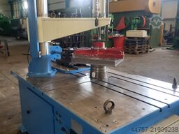 OMERA  Umform Beschneide maschine R1000