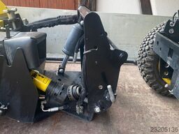 John Deere 52 Quick Hitch Broom