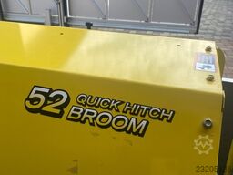 John Deere 52 Quick Hitch Broom