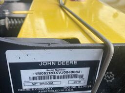 John Deere 52 Quick Hitch Broom