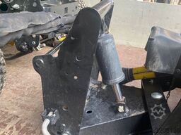 John Deere 52 Quick Hitch Broom