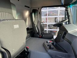 Mercedes-Benz Arocs 3340 A 6x6 Cargo Truck