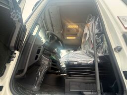 RENAULT K480 8X4 EuromixMTP EM 10 L