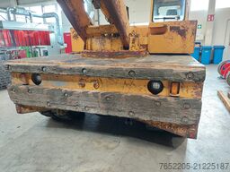 Mannesmann Demag Baumaschinen V 73