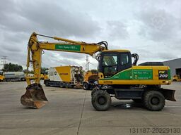 Komatsu PW 200-7H