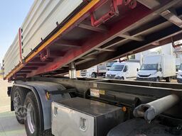 Mercedes-Benz Atego 2533 Kipper + Kran Bonfiglioli 6x2