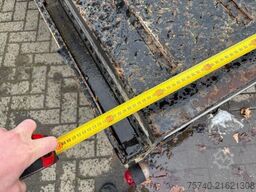 Broshuis PALFINGER 17502 5x EXT. + REMOTE + 3x AXLE STEE...