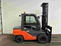 Toyota 52-8FDJF35 - TRIPLEX - NEUWERTIG !!!