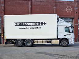 Mercedes-Benz Actros 2646 6x2 - Isolated box with sidedoors -...
