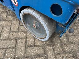 Haulotte Compact 14 Hoogwerker Schaarhoogwerker