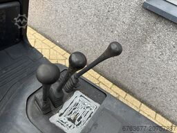 LINDE H16T-03 Triplex 540 Freelift / Sideshift LPG 2006