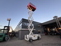 GENIE GS 3369 RT  Hoogwerker / Arbeitsbuhne 12mtr werkhoogte 4x4 Kubota DIESEL 2013