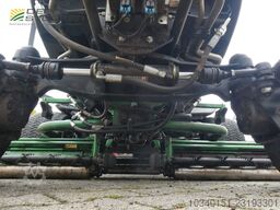 John Deere 8900A