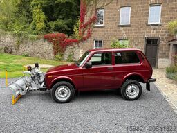 Lada Niva 1.7 Schneeschild Winterdienst