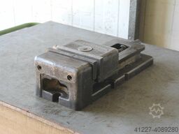 unbekannt Spannweite  237 mm