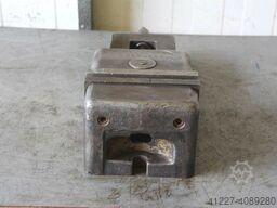 unbekannt Spannweite  237 mm