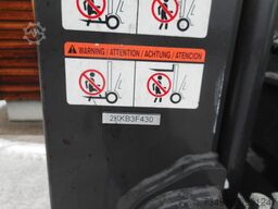 Nissan Univarriers Y1DA25Q  Triplex