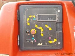 JLG 460SJ