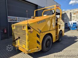 Paus Z70H, pushback Tractor 4x4, Year 2009.