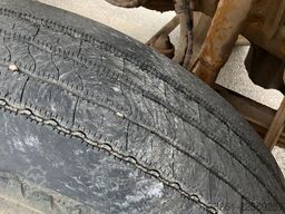 MERCEDES-BENZ 1833