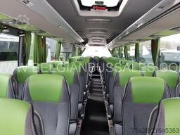 Mercedes-Benz Tourismo 16RHD / Full Option / Lift