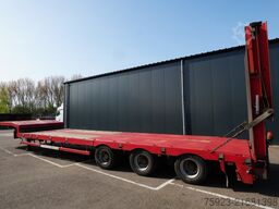 Nooteboom MCO-48-03V 3 axle semi low loader extendable