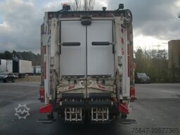 MAN TGS 31.360 8x2-6 Zoeller Moba Hecklader