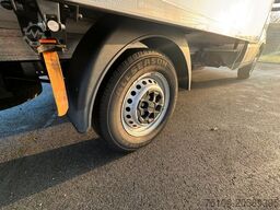 IVECO Daily 35S14 Hi-Matic Tiefkühlkoffer mit LBW