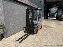 TOYOTA 02-8FGF18 Triplo 430 Freelift/Sideshift/4e Functie 2013 Lpg