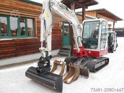 Takeuchi TB 235 mit POWERTILT + hydr. SW