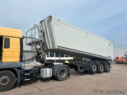 SCHMITZ CARGOBULL SKI 24 SL 8,2 Kombiklappe