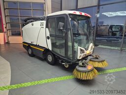 Johnston C207 CN / SERVICED / EURO6