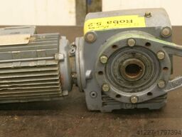 SEW-EURODRIVE SA52T DT80M4