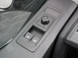 Volkswagen Transporter 2.0 TDI L2 - Airco - Navi - PDC - T...