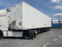 Schmitz Cargobull SAF AXLES, DISC BRAKES, VERY GOOD TIRES