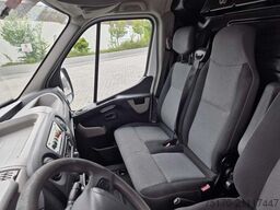 Renault Master 2.3 dCi / France Elevateur 121FT, 12m