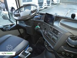 VOLVO FH 460 Globetrotter XL i-Save SideSkirts