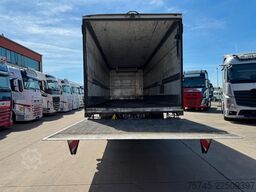 MERCEDES-BENZ ANTOS 2536 KÜHLKOFFER / LBW / CARRIER / 9,00M /