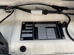 Volvo FH-500 6x2*4 BDF + Kühlbox / Swiss-Vehicle