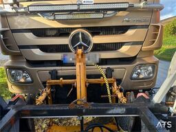 Mercedes-Benz Actros 2848 6x4 snow rigged hook truck w/ 20t hook
