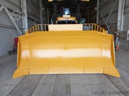 Caterpillar D8T (Jebel Ali)