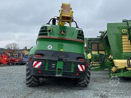 John Deere 8700