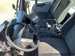 Mercedes-Benz Unimog U535 mit Schmidt S30 Streuer
